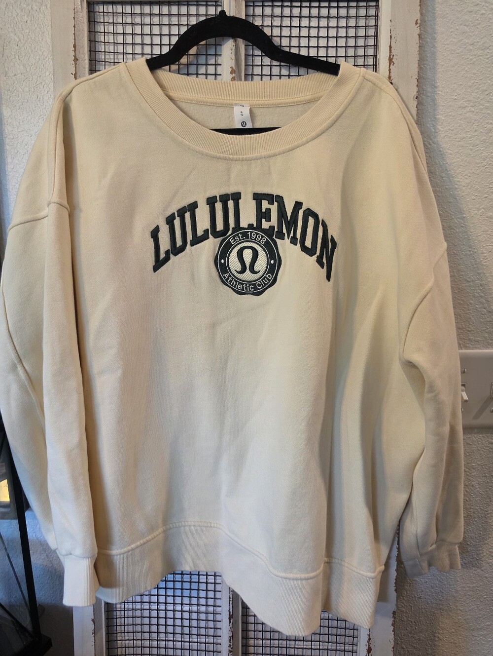 Lululemon sweatshirt